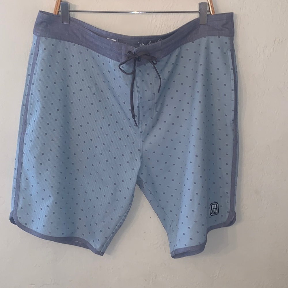 Travis Matthew board shorts size 38